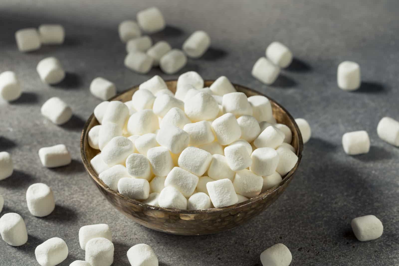 Marshmallows in bowl