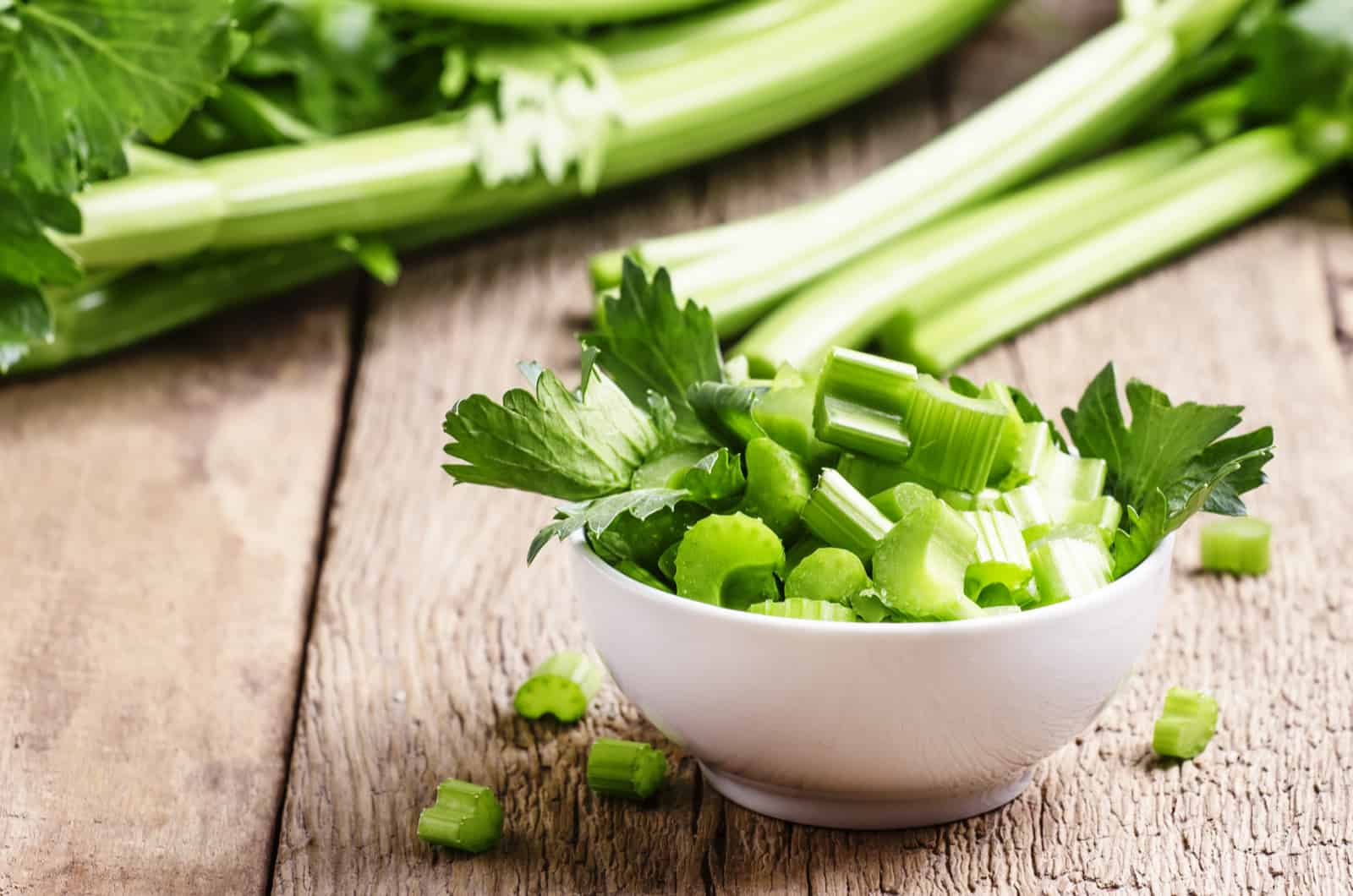 cut Celery in bowl