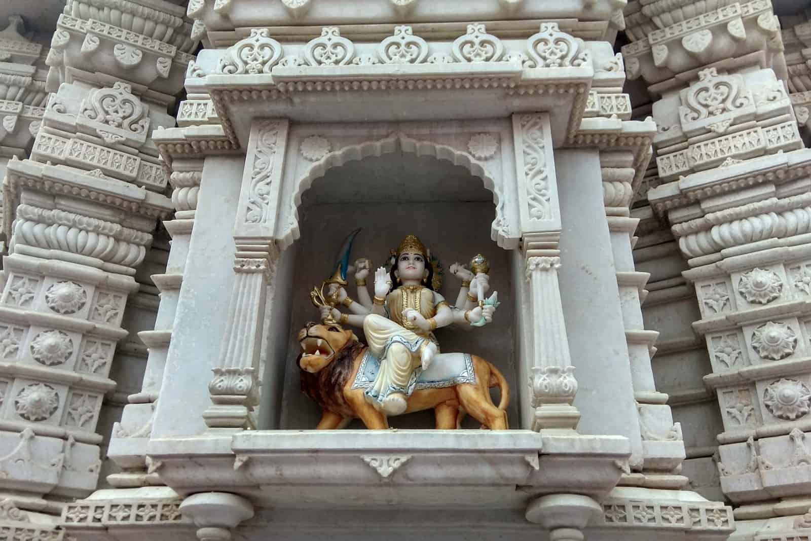statue of parvati with lion darwon
