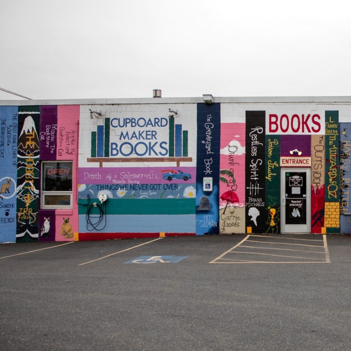 photo of a bookstore