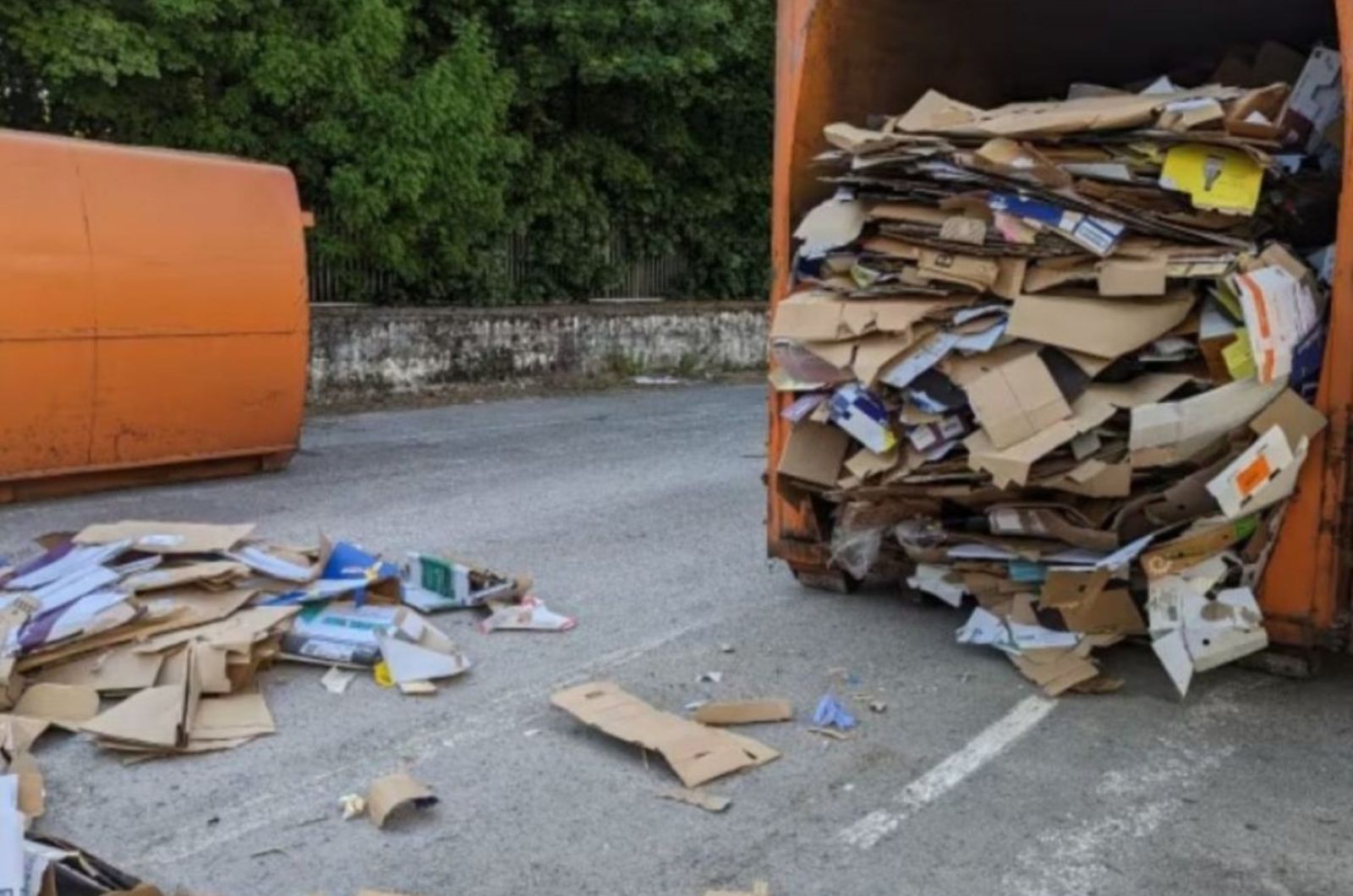 cardboard compressor